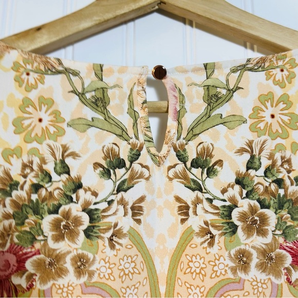 Soft Surroundings Cusabo Top Floral Print Short Sleeve Soft Classic Medium Fall - Picture 8 of 9